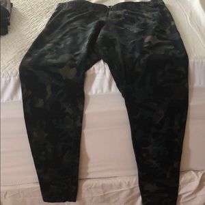 NIKE COMPRESSION PANTS